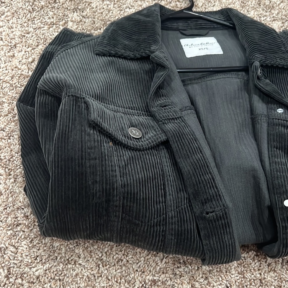 Shacket - Picture 3 of 3